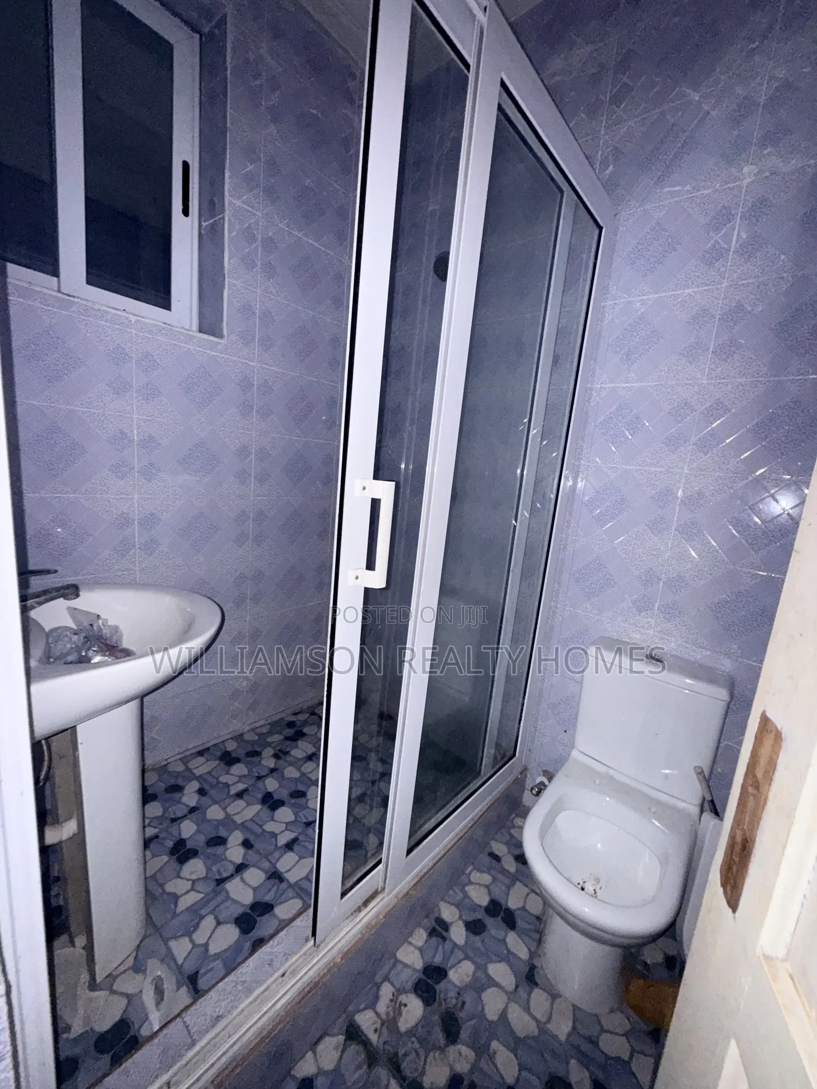 3bdrm Apartment in Community 18 Road, Spintex for rent
