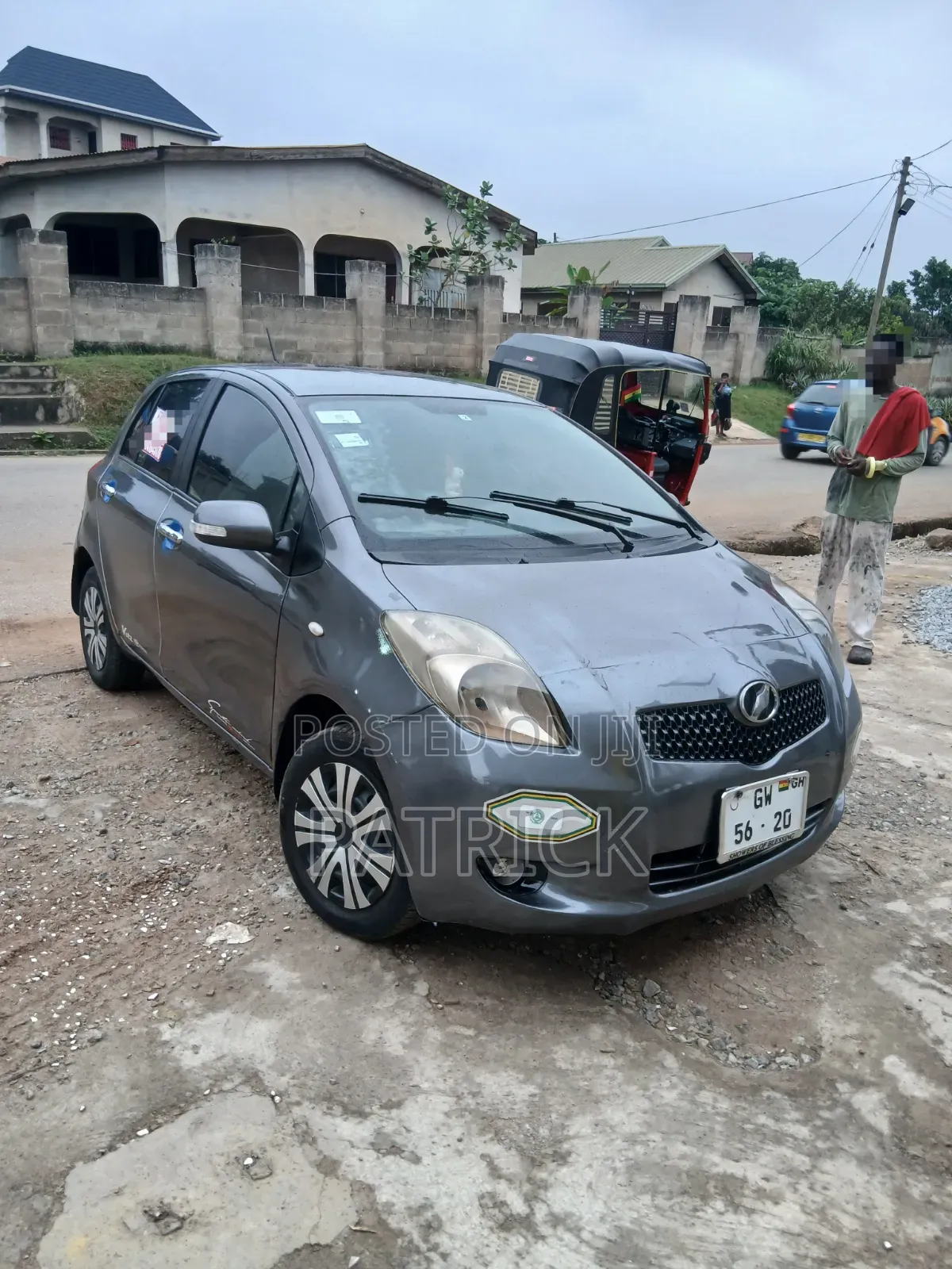 Toyota Vitz 2010 Gray