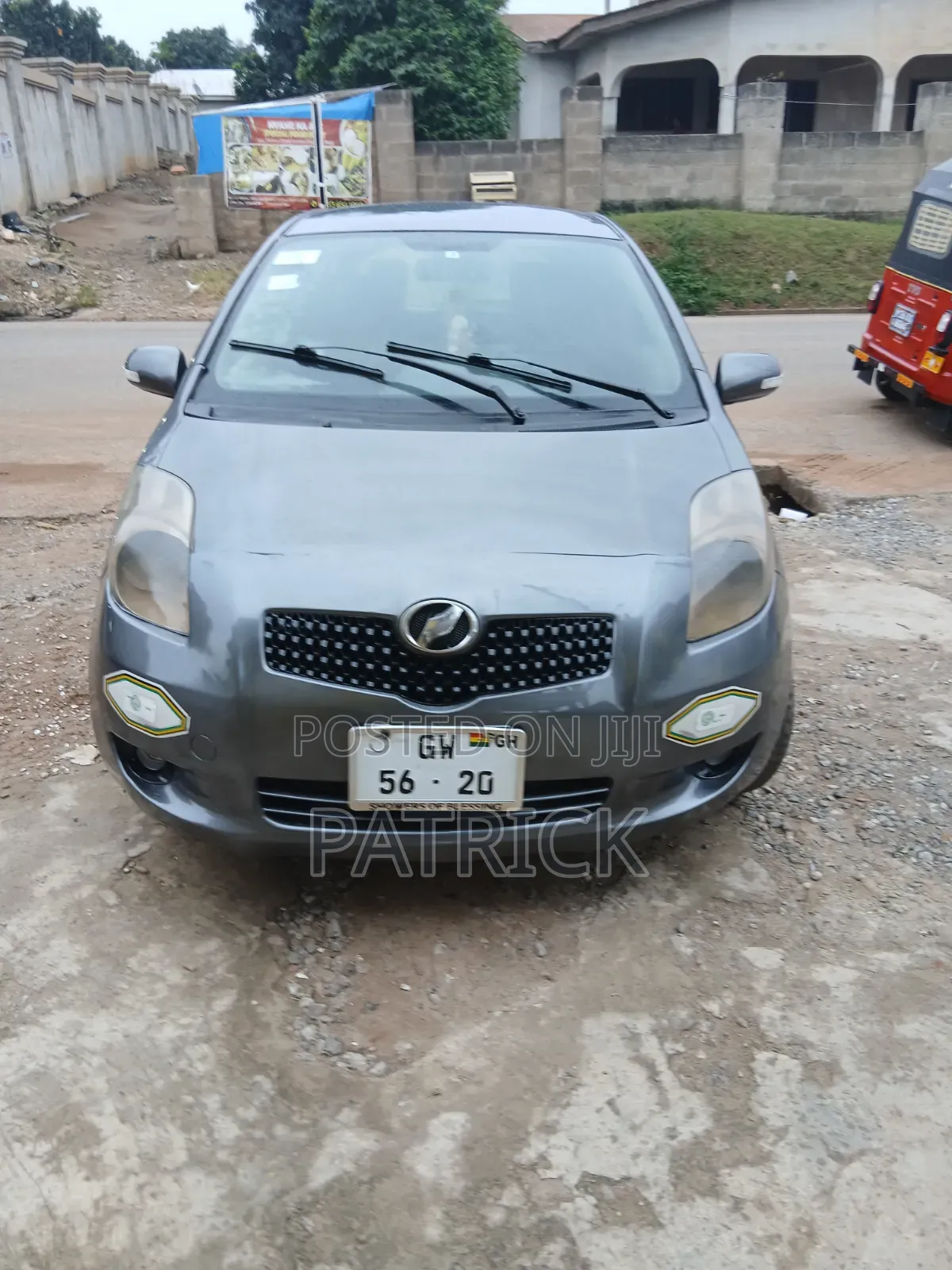 Toyota Vitz 2010 Gray