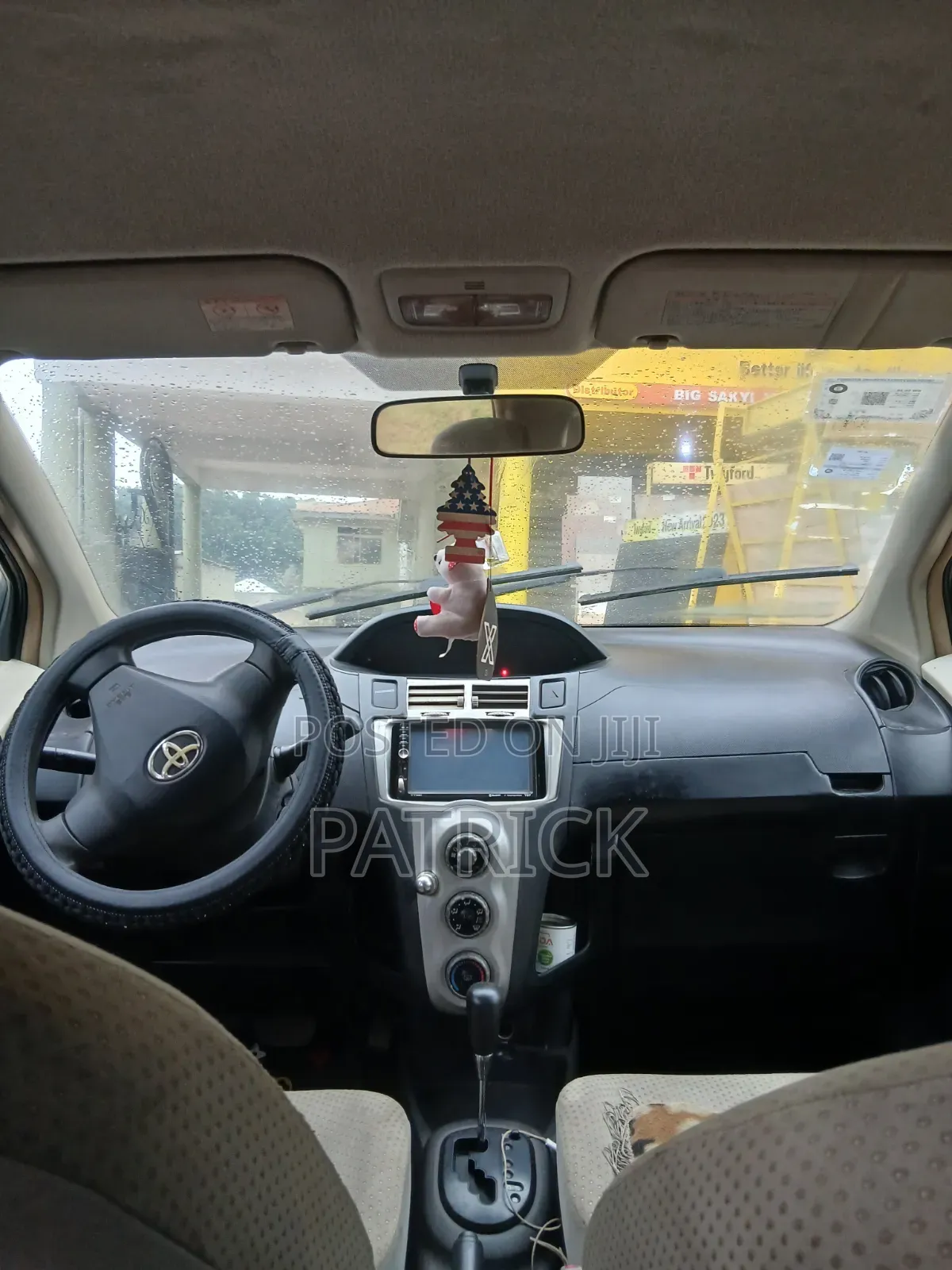 Toyota Vitz 2010 Gray