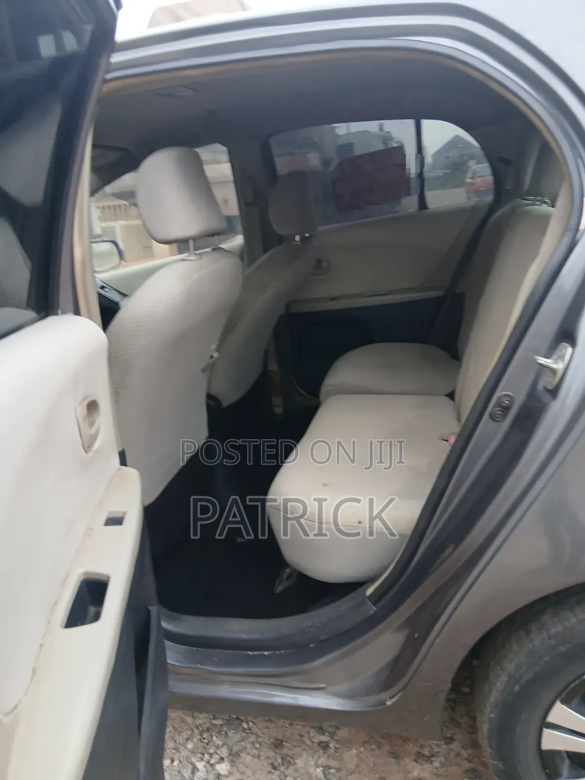 Toyota Vitz 2010 Gray