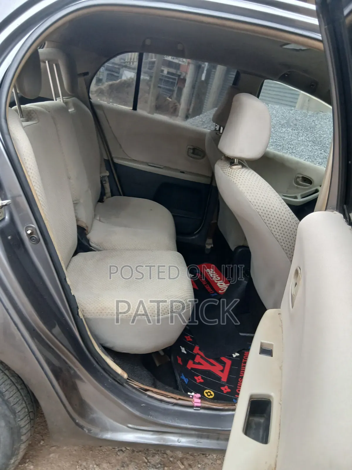 Toyota Vitz 2010 Gray