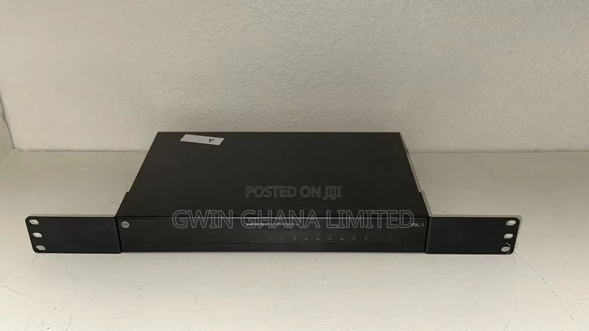 Pakedge RK-1 Dual-Wan Gigabit Router