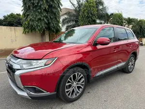 Mitsubishi Outlander SE FWD 2017 Red