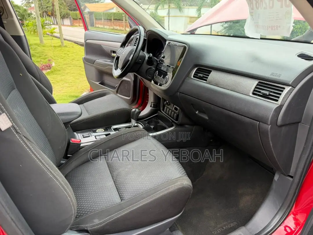 Mitsubishi Outlander SE FWD 2017 Red