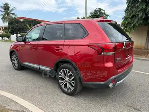 Mitsubishi Outlander SE FWD 2017 Red