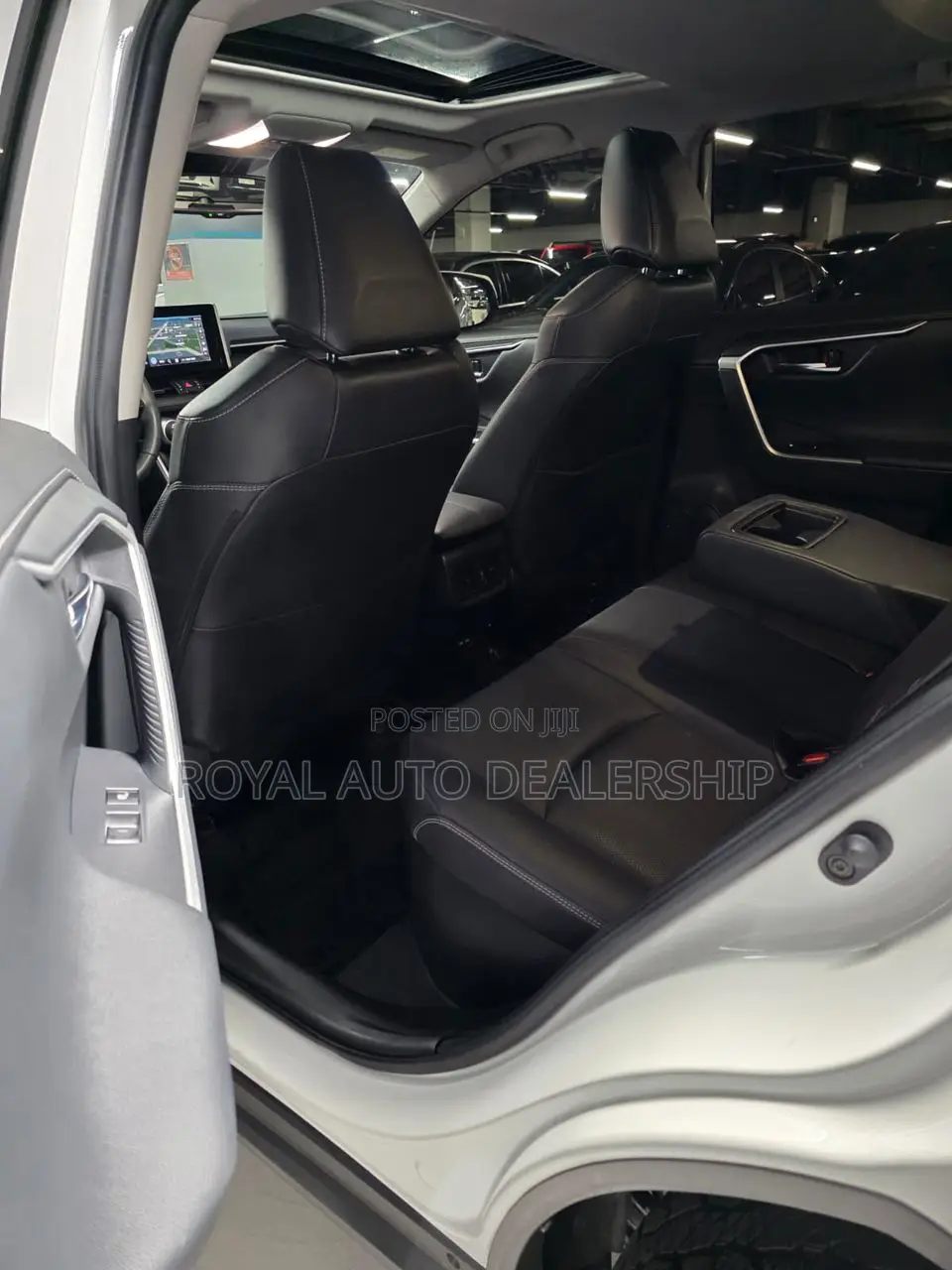 Toyota RAV4 XLE AWD 2023 White