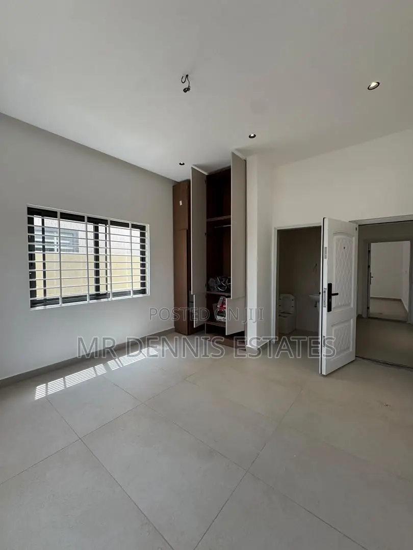 3bdrm House in Ablekuma - Pokuase for sale
