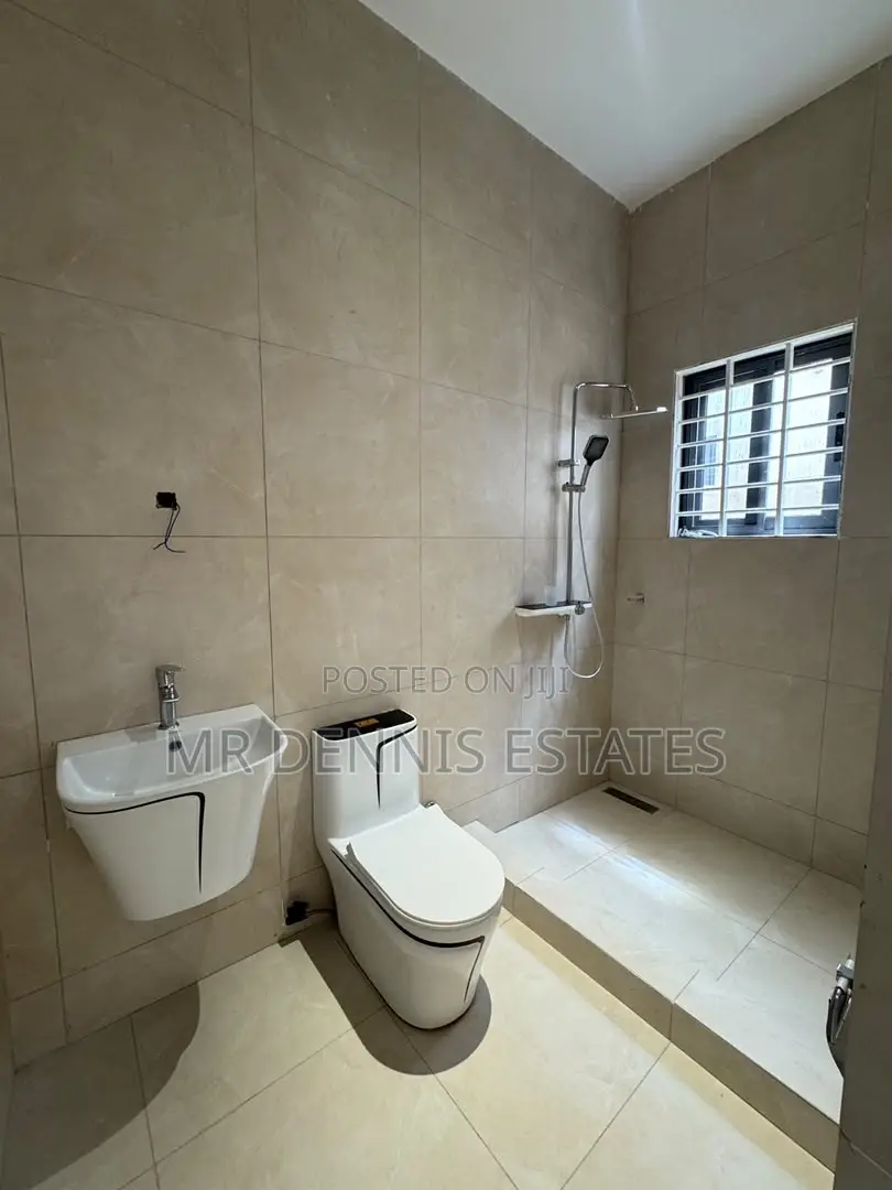 3bdrm House in Ablekuma - Pokuase for sale