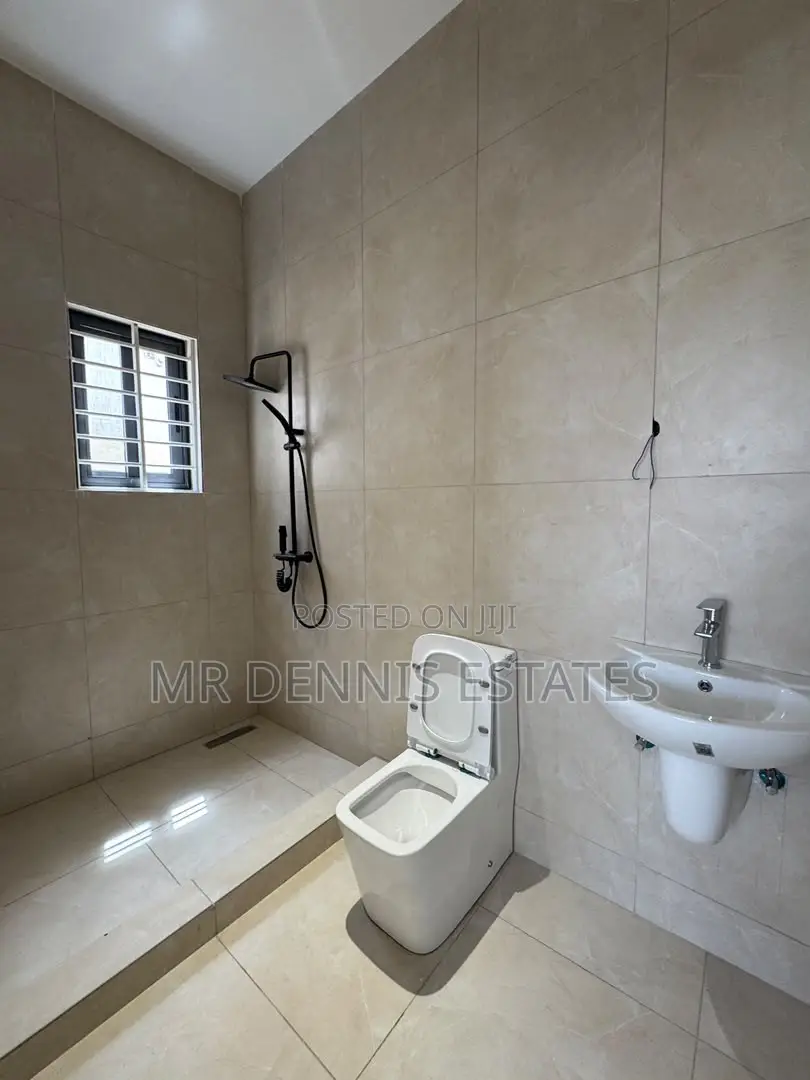 3bdrm House in Ablekuma - Pokuase for sale