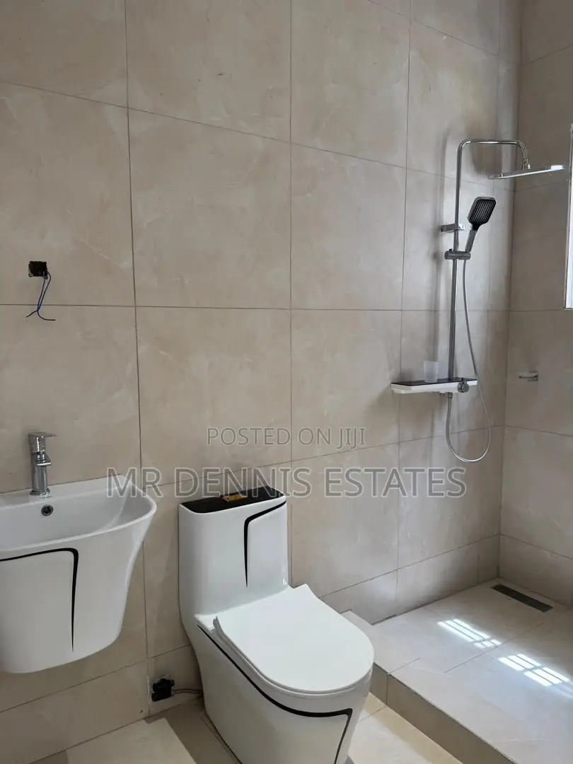 3bdrm House in Ablekuma - Pokuase for sale