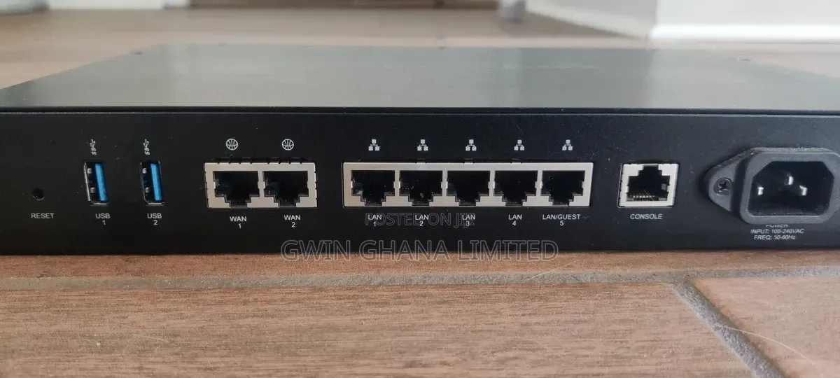 Pakedge RK-1 Dual-Wan Gigabit Router