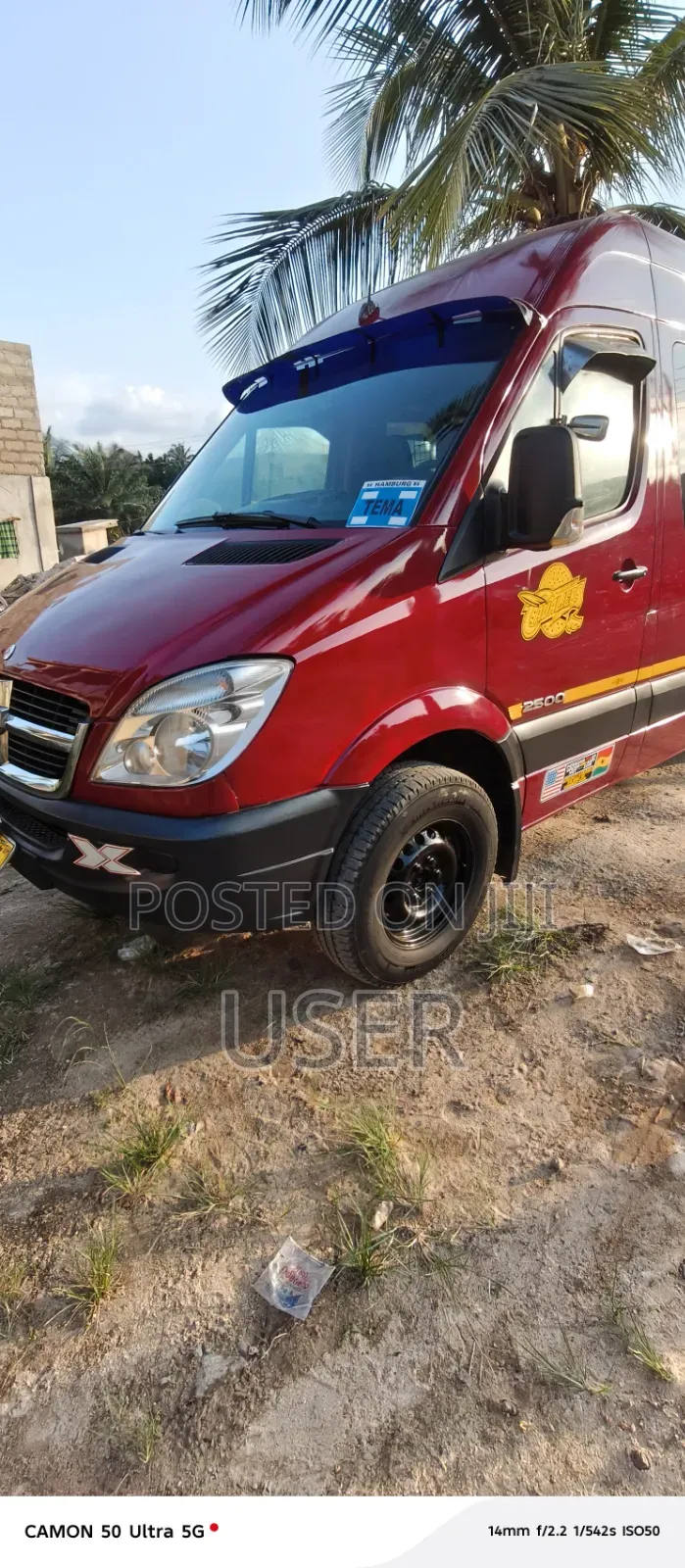 Mercedes-Benz Sprinter 2012