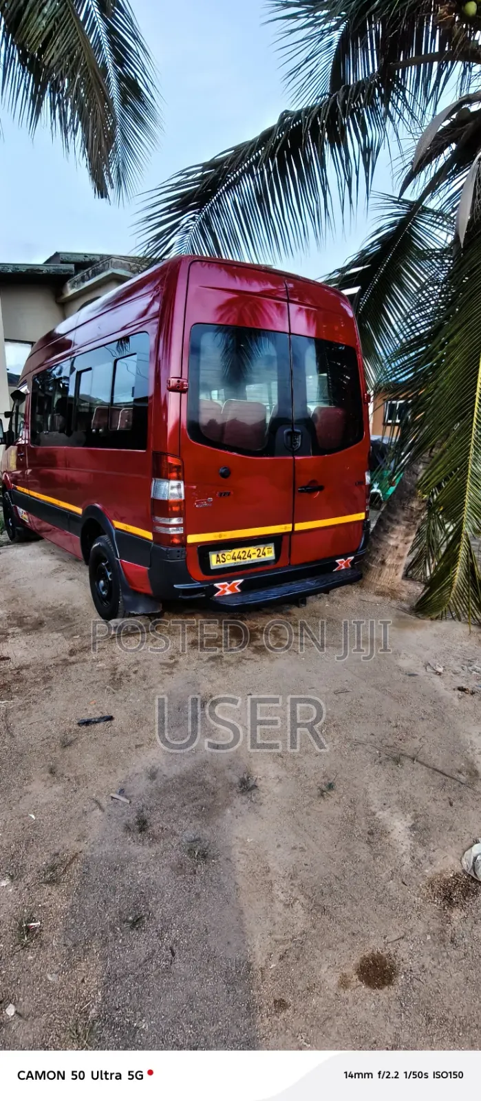 Mercedes-Benz Sprinter 2012