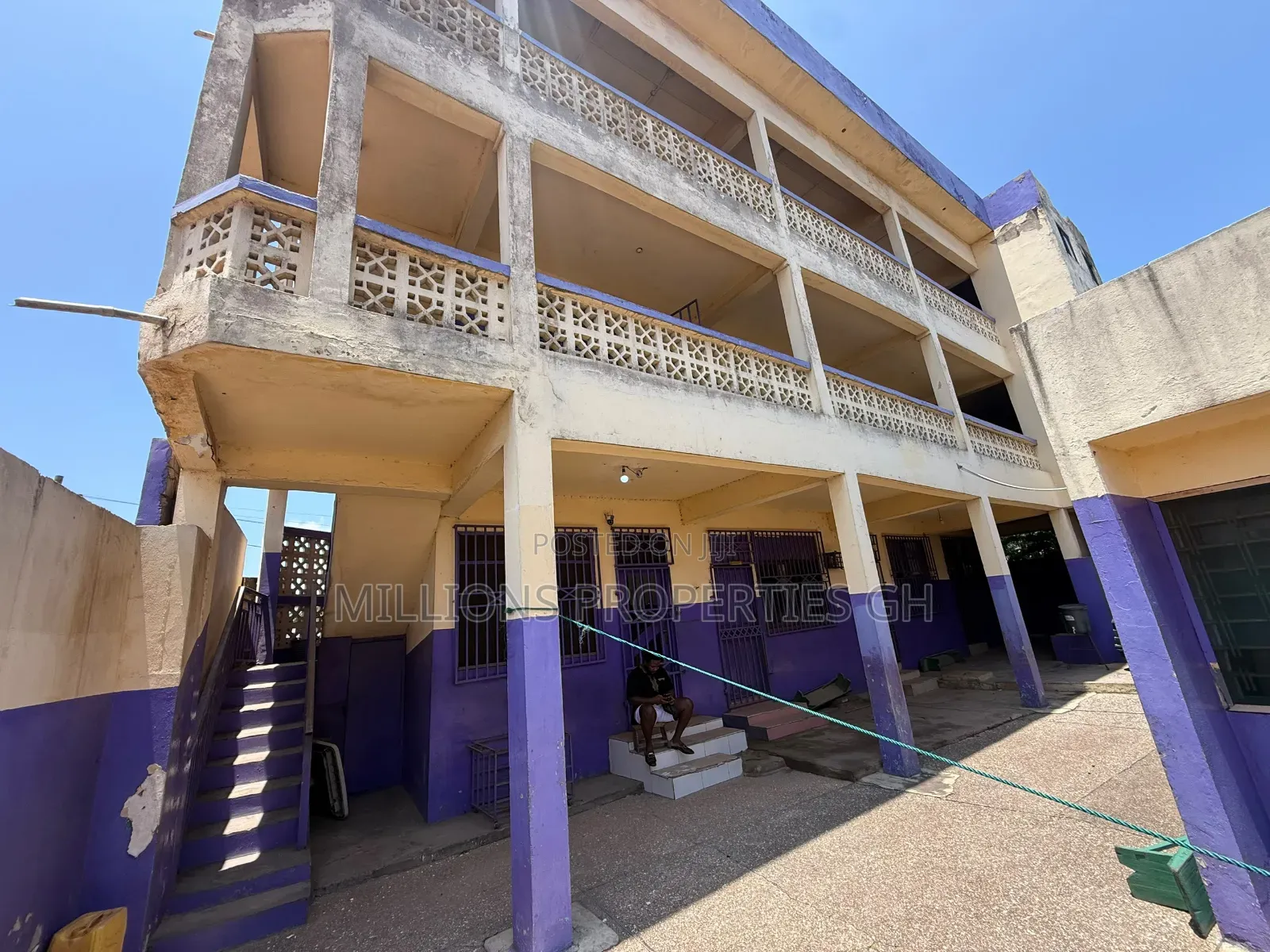 15 Classrooms 4sale Accra Kwashieman