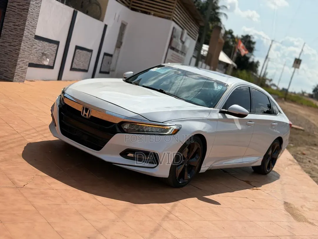 Honda Accord 2018 Off white