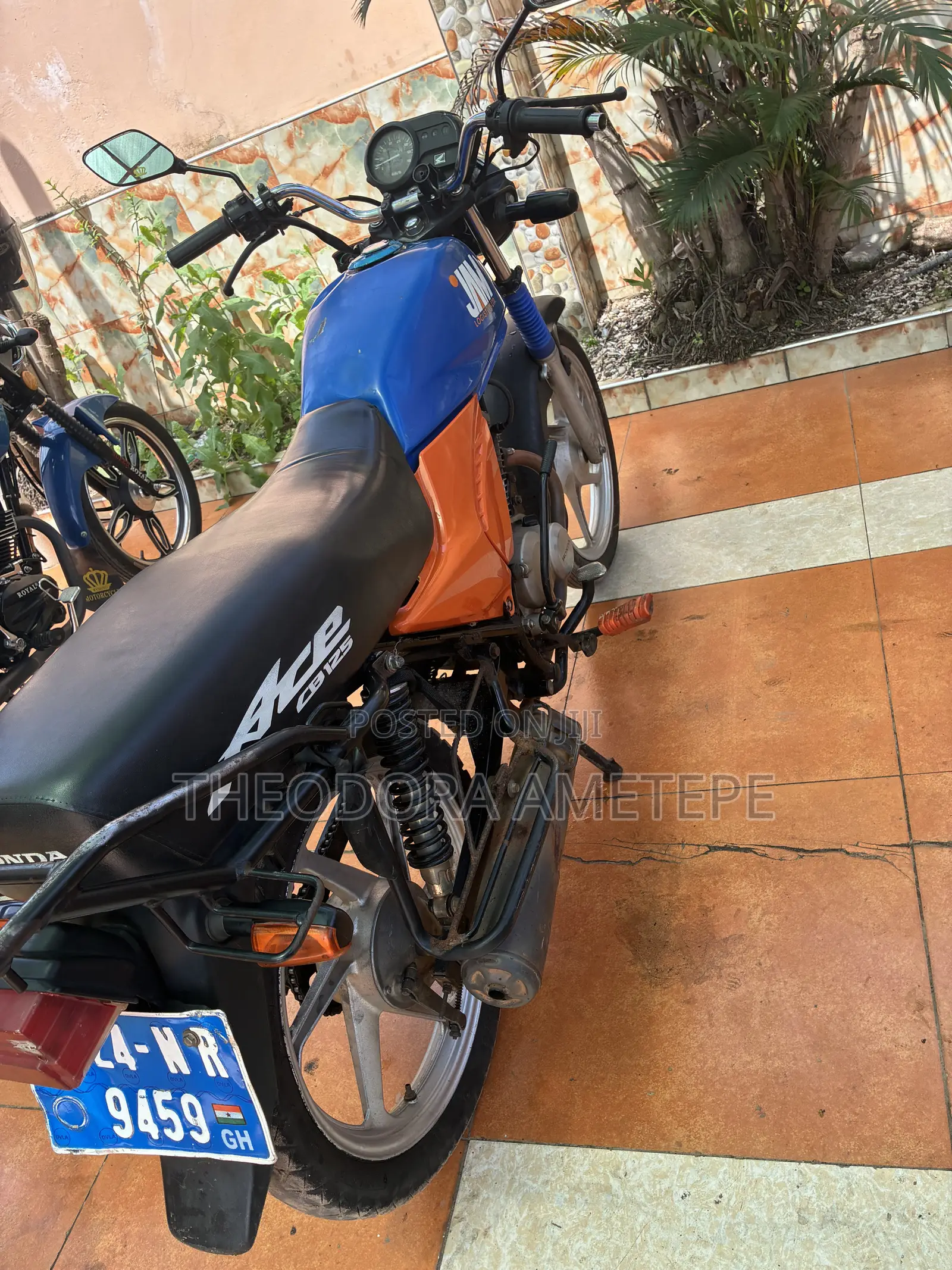 Honda CB 2024 Blue