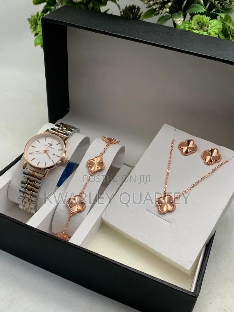 Ladies Jewelry Set