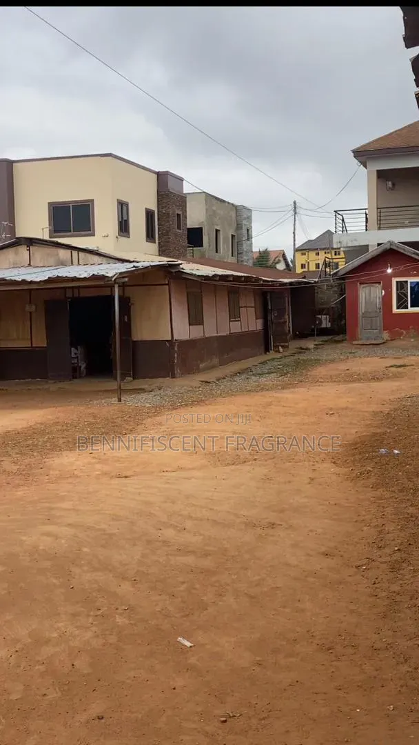 Title Roadside Land for Sale at Ashongman Estate