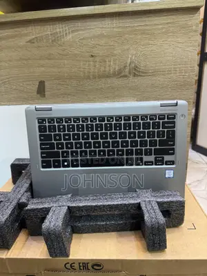 Laptop Dell Latitude 3310 2-in-1 8GB Intel Core i5 SSD 256GB