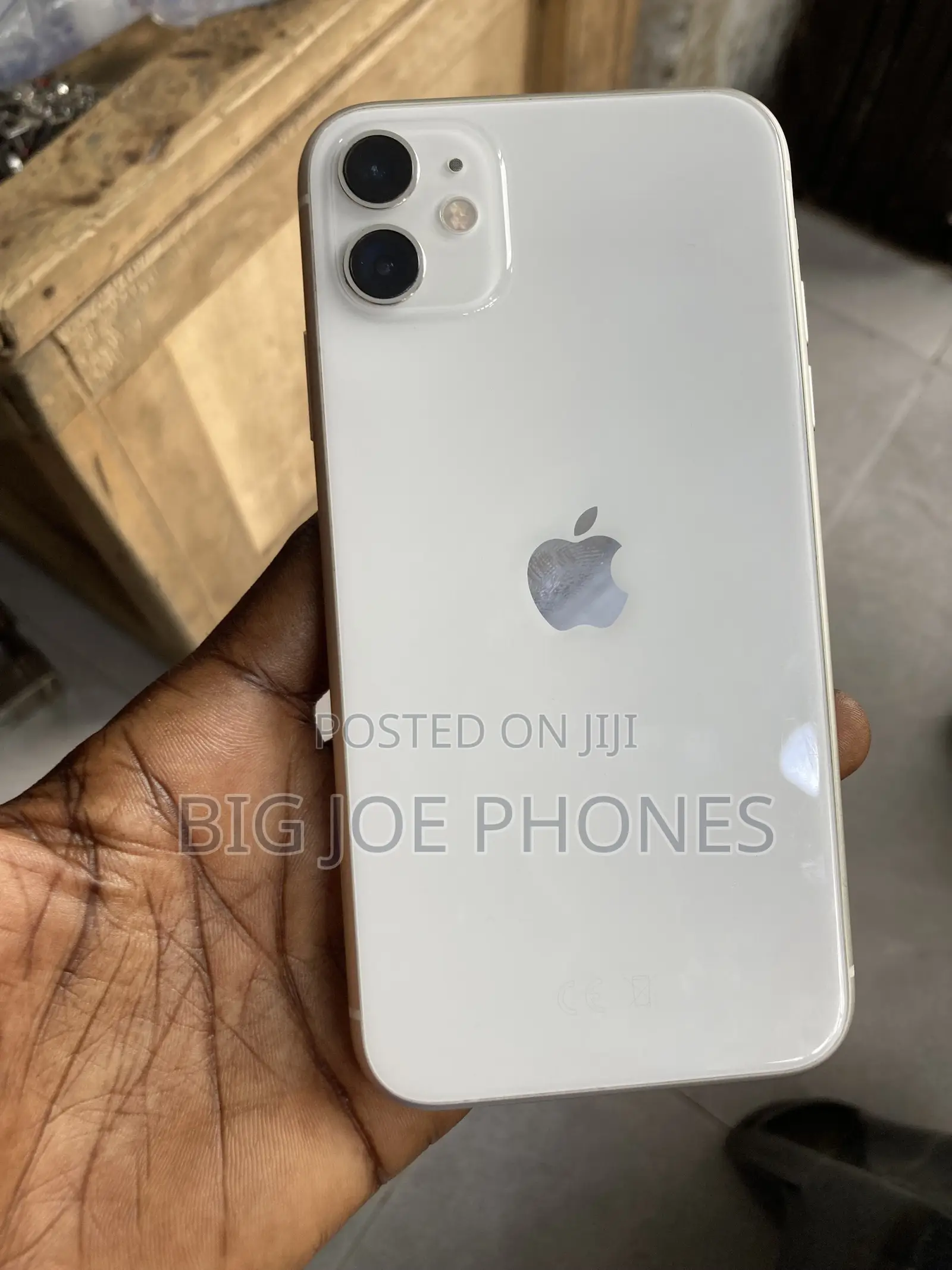 New Apple iPhone 11 128 GB White