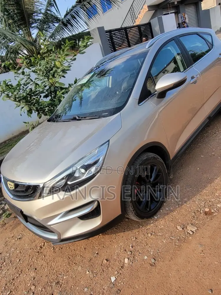 Geely Emgrand EV450 2018 Gold