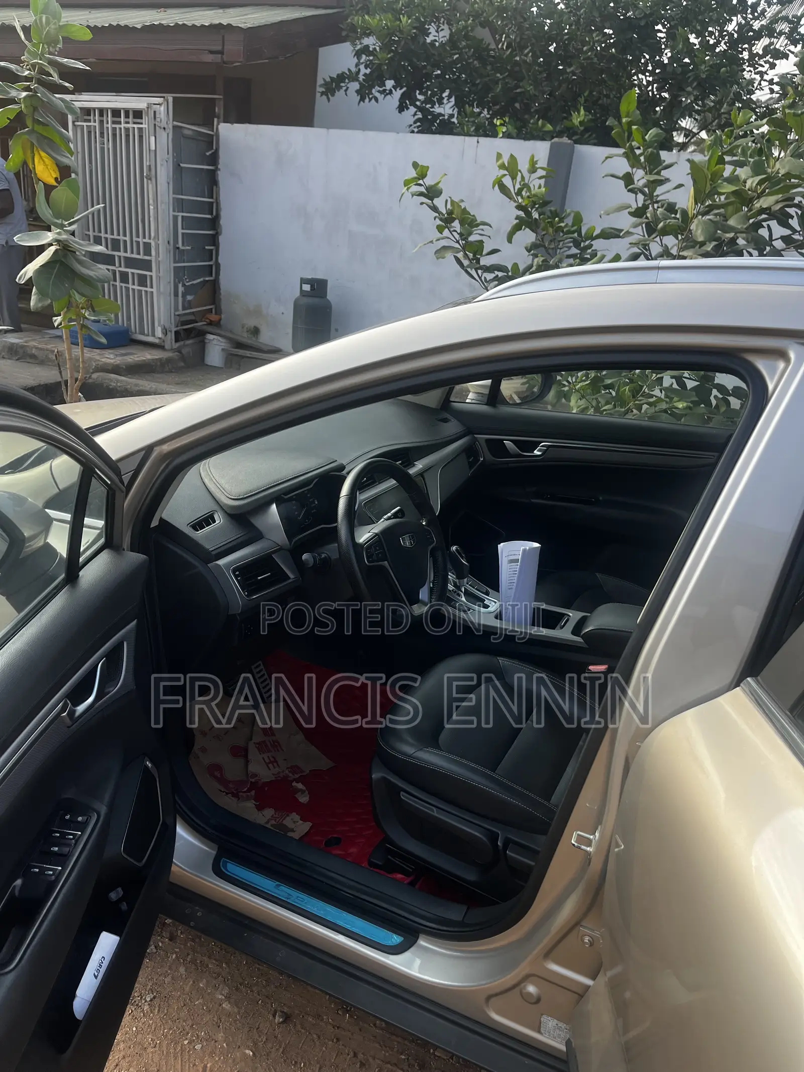 Geely Emgrand EV450 2018 Gold