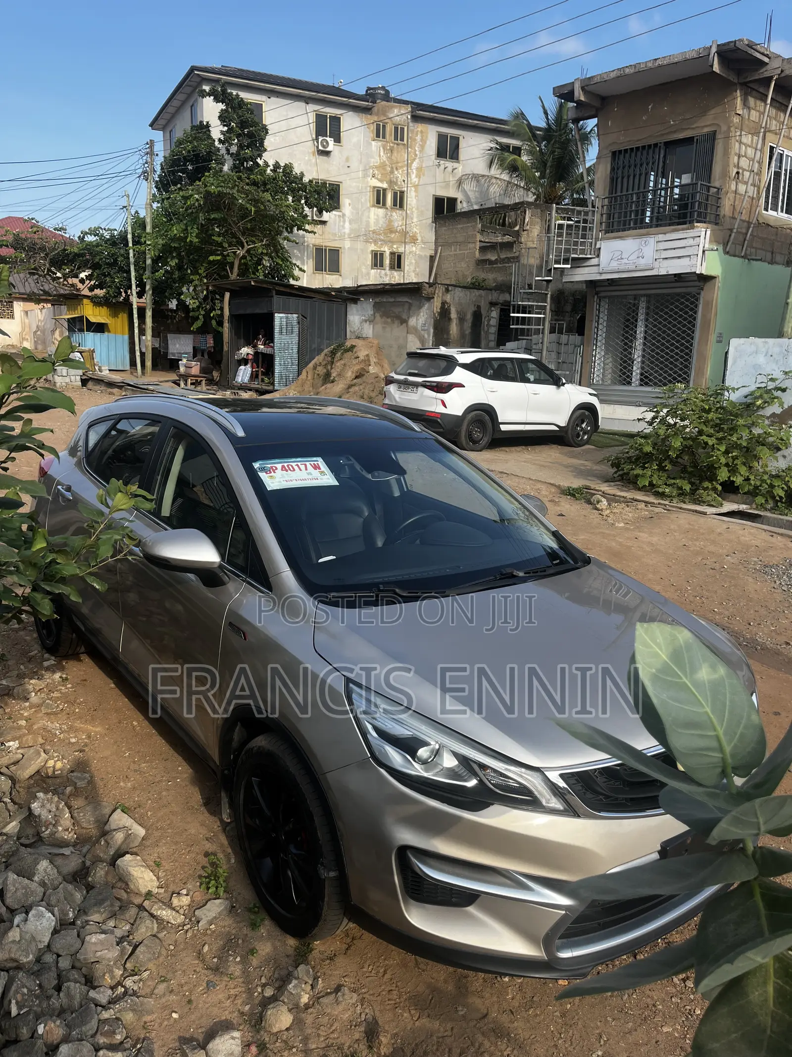 Geely Emgrand EV450 2018 Gold