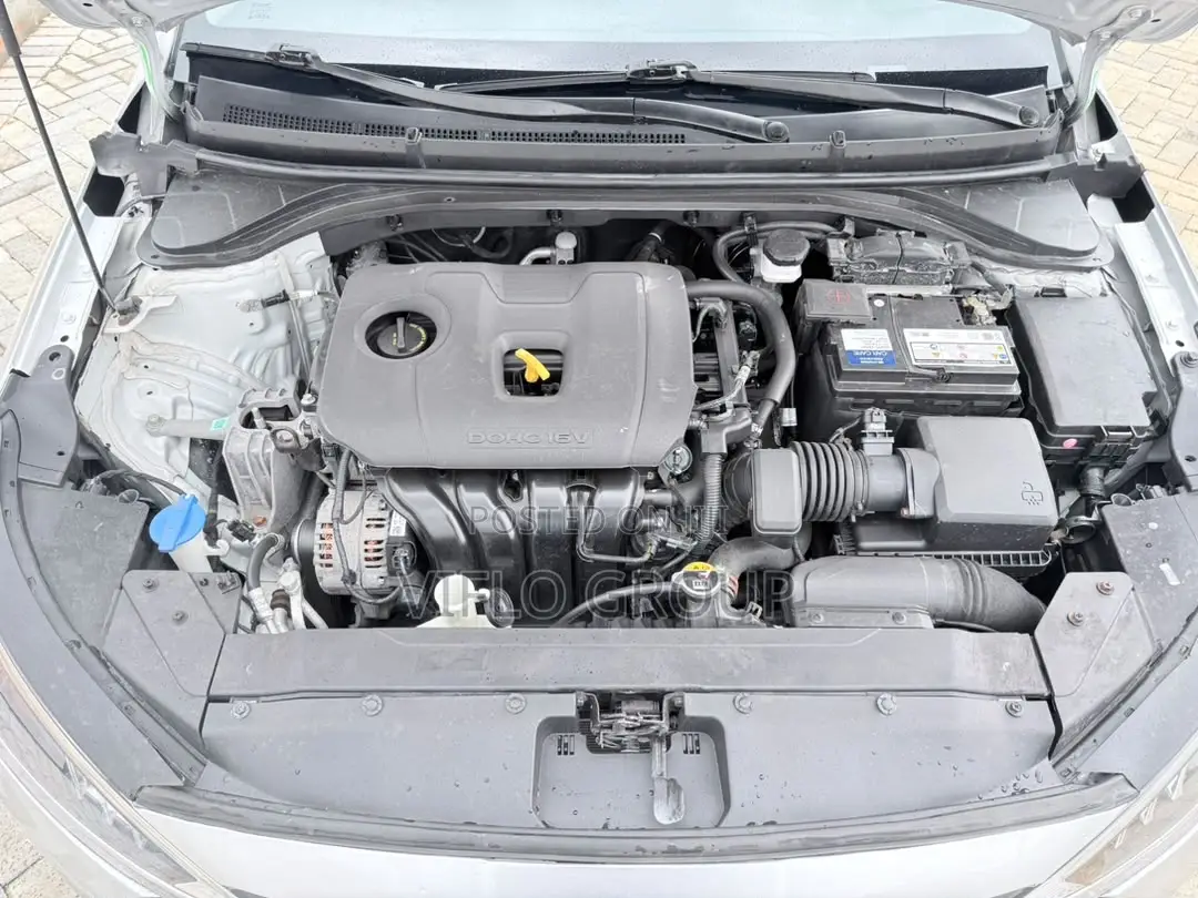 Hyundai Elantra SE 2020 Silver