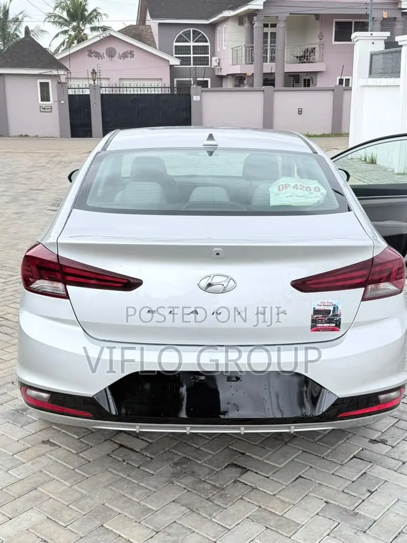 Hyundai Elantra SE 2020 Silver