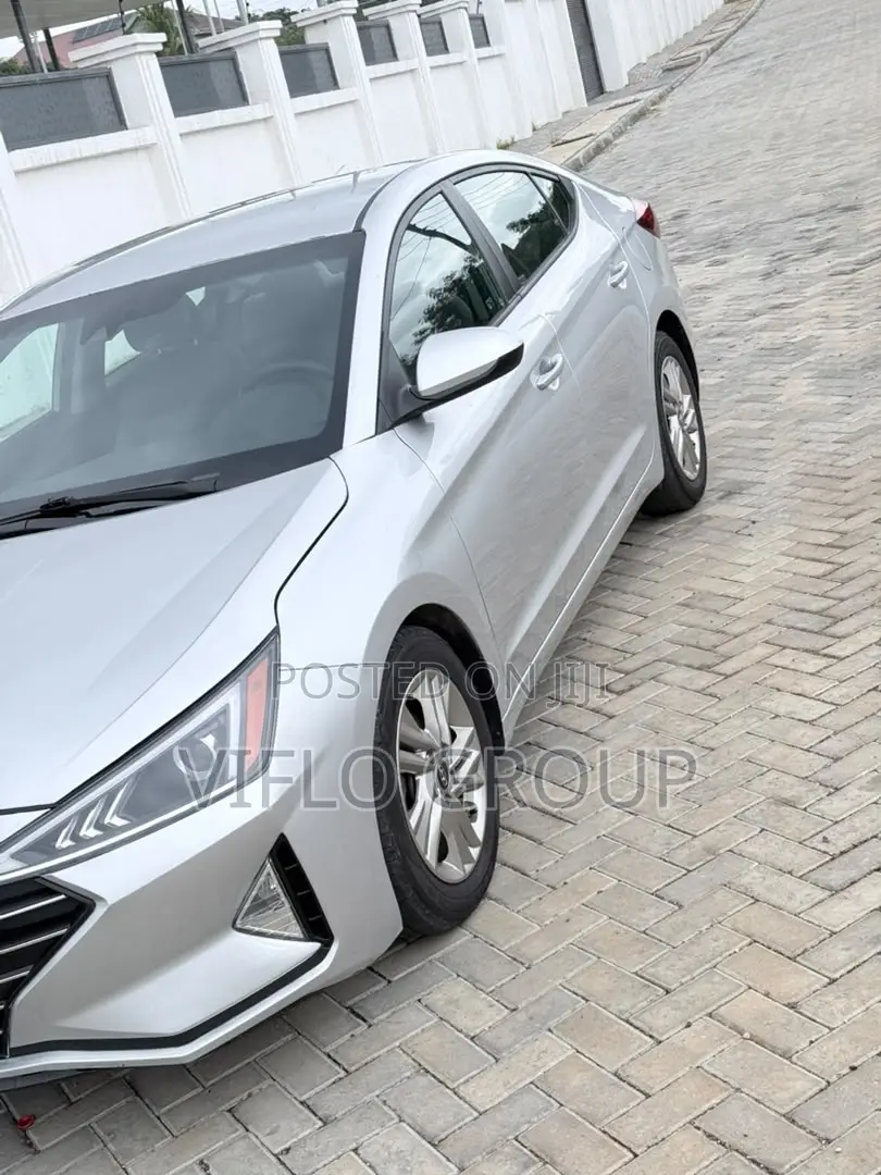 Hyundai Elantra SE 2020 Silver