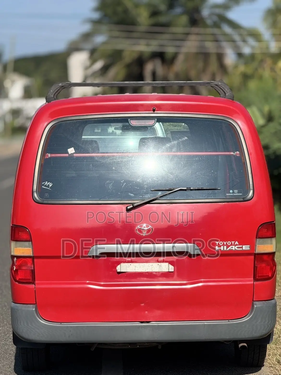 Toyota HiAce 2000 White