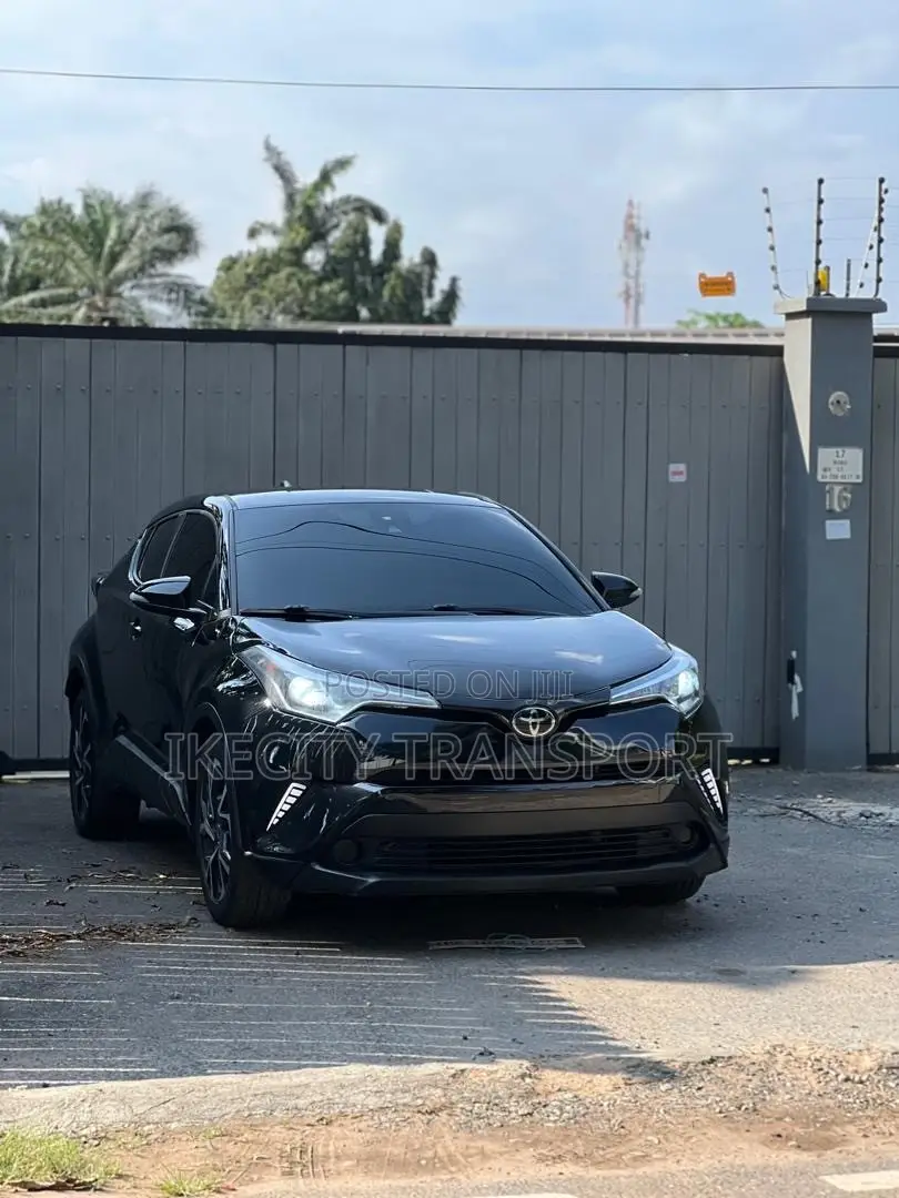Toyota C-HR XLE FWD 2019 Black