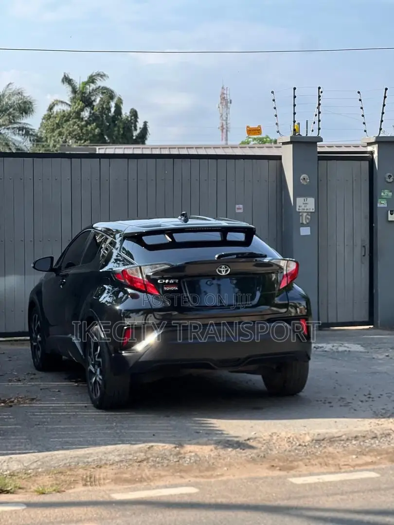 Toyota C-HR XLE FWD 2019 Black