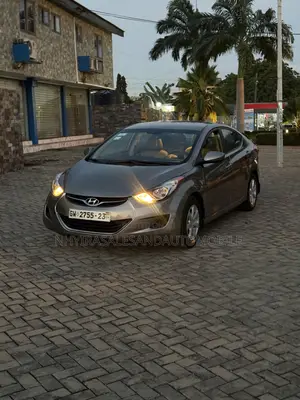 Hyundai Elantra GLS Sedan FWD (1.8L 4cyl 6M) 2013 Gray
