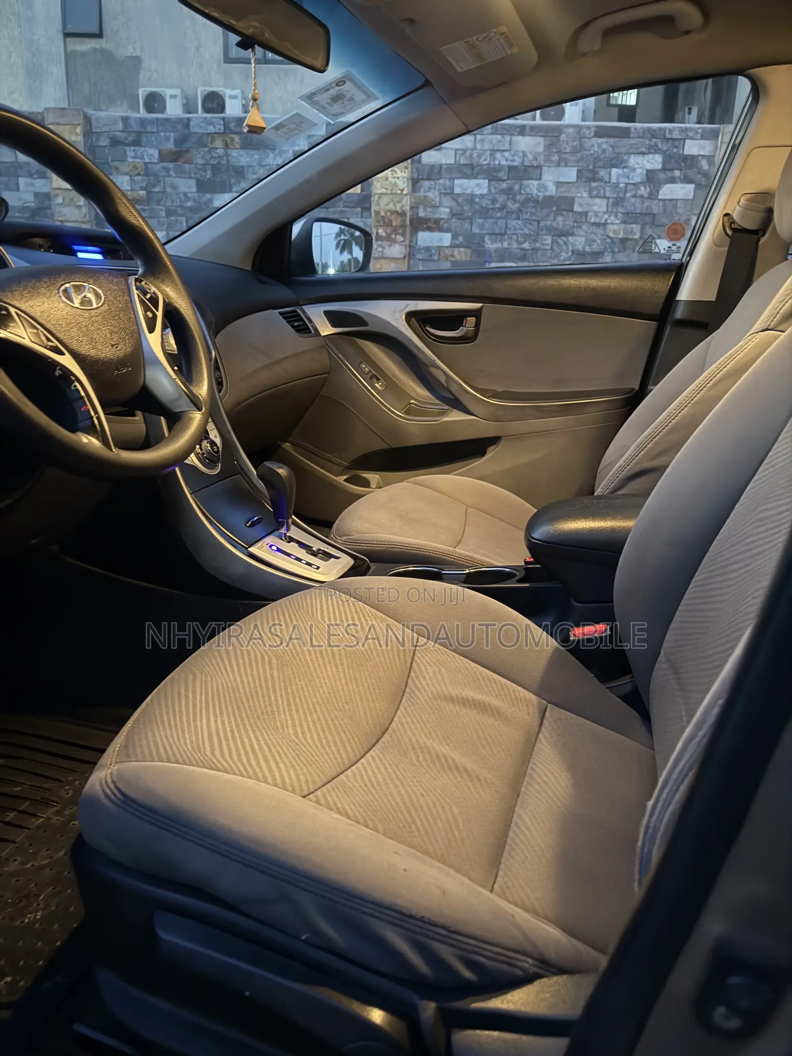 Hyundai Elantra GLS Sedan FWD (1.8L 4cyl 6M) 2013 Gray
