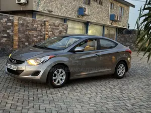 Hyundai Elantra GLS Sedan FWD (1.8L 4cyl 6M) 2013 Gray
