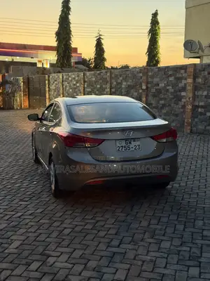 Hyundai Elantra GLS Sedan FWD (1.8L 4cyl 6M) 2013 Gray