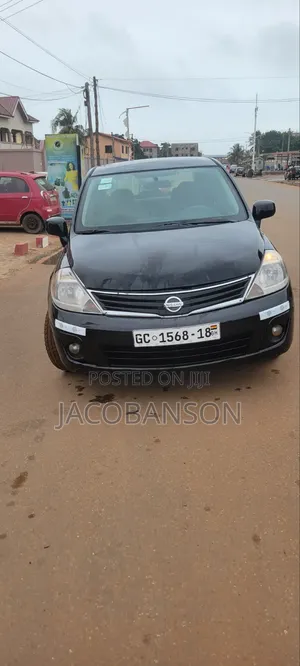 Nissan Versa 2010 Black