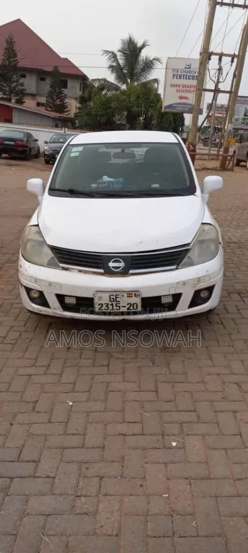 Nissan Versa 2007 White