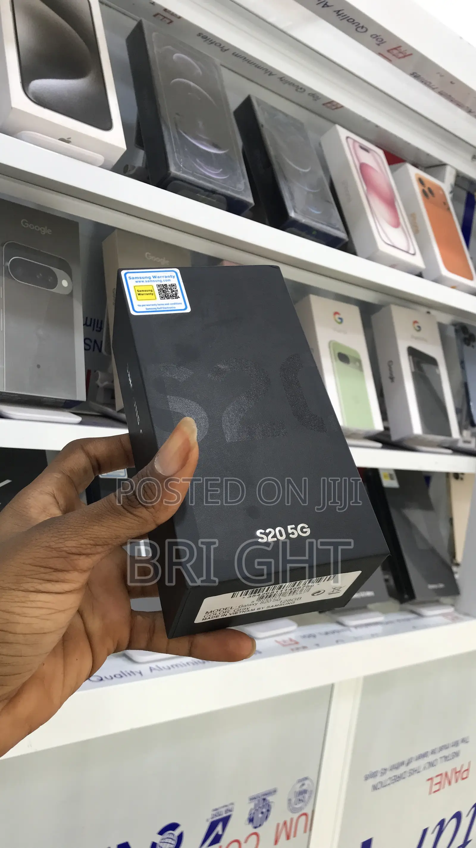 New Samsung Galaxy S20 128 GB Gray