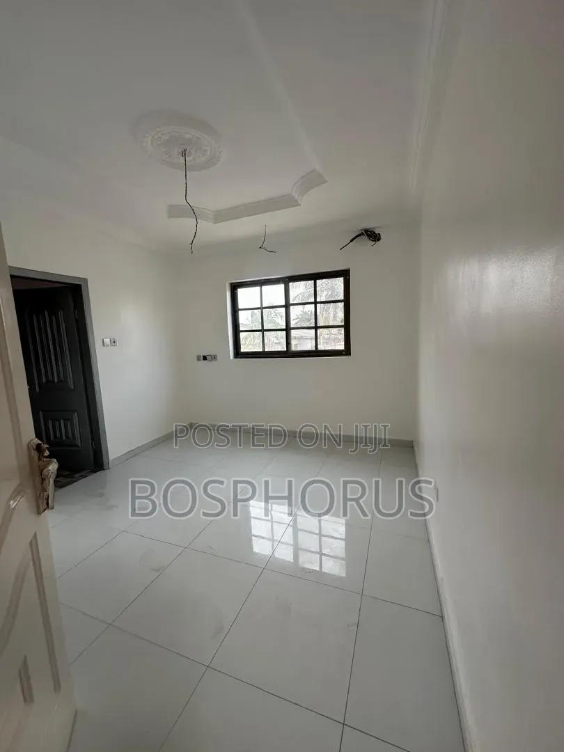 15bdrm House in Kwashiman, A-Lang for sale