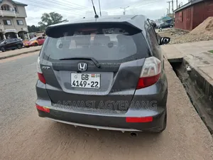 Honda Fit 2010 Gray