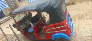 Bajaj RE 2015 Red