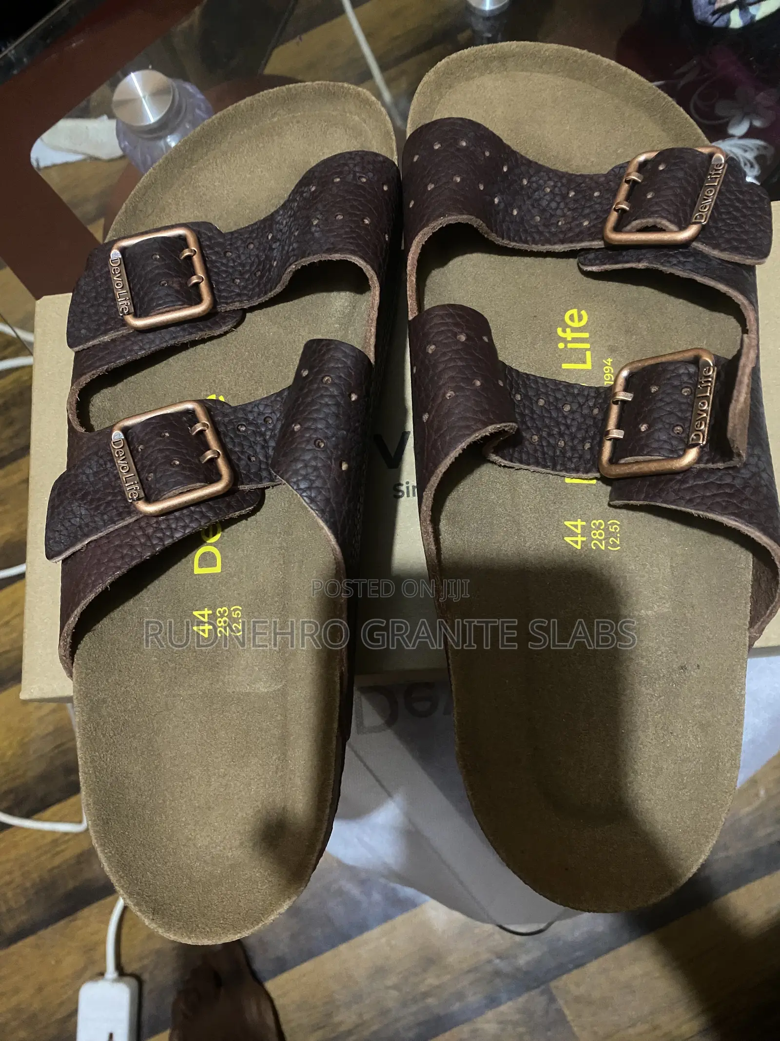 Devo Lif Unisex Slippers
