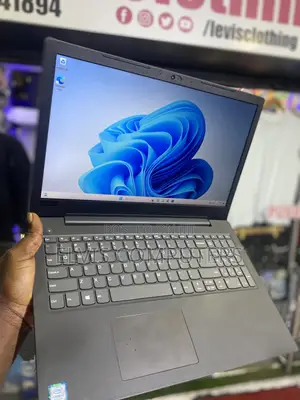 Laptop Lenovo V130-15IKB 8GB Intel Core i5 SSD 256GB