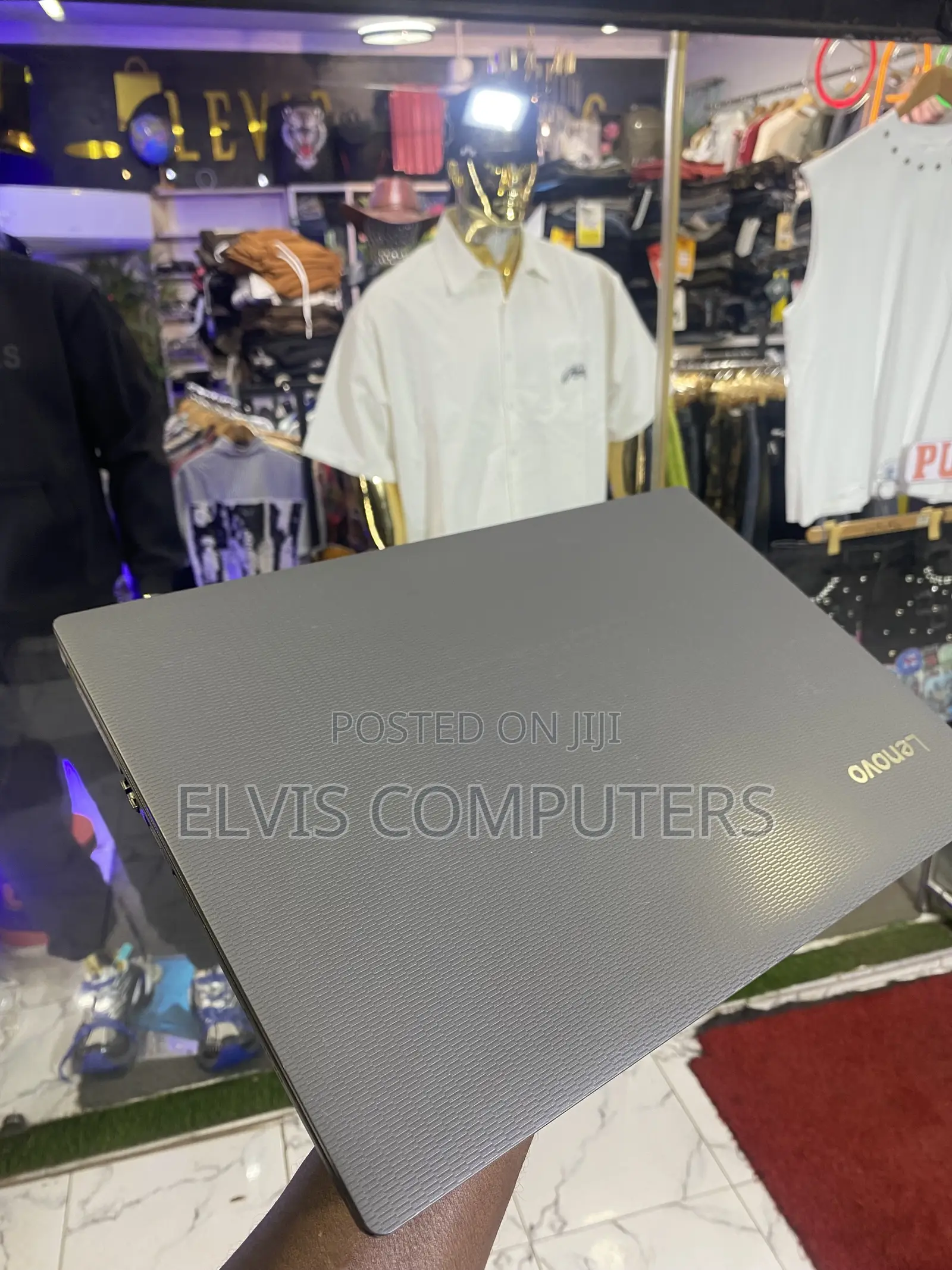 Laptop Lenovo V130-15IKB 8GB Intel Core i5 SSD 256GB