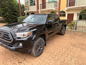 Toyota Tacoma SR5 Double Cab 6' Bed V6 AT 2023 Black