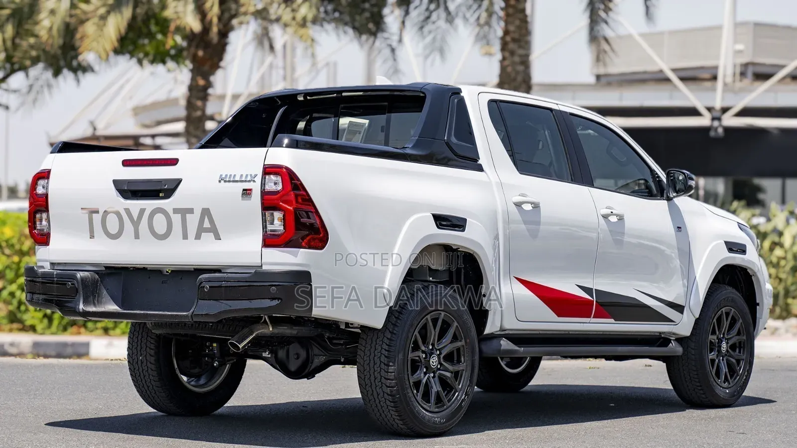 Toyota Hilux 2024 White