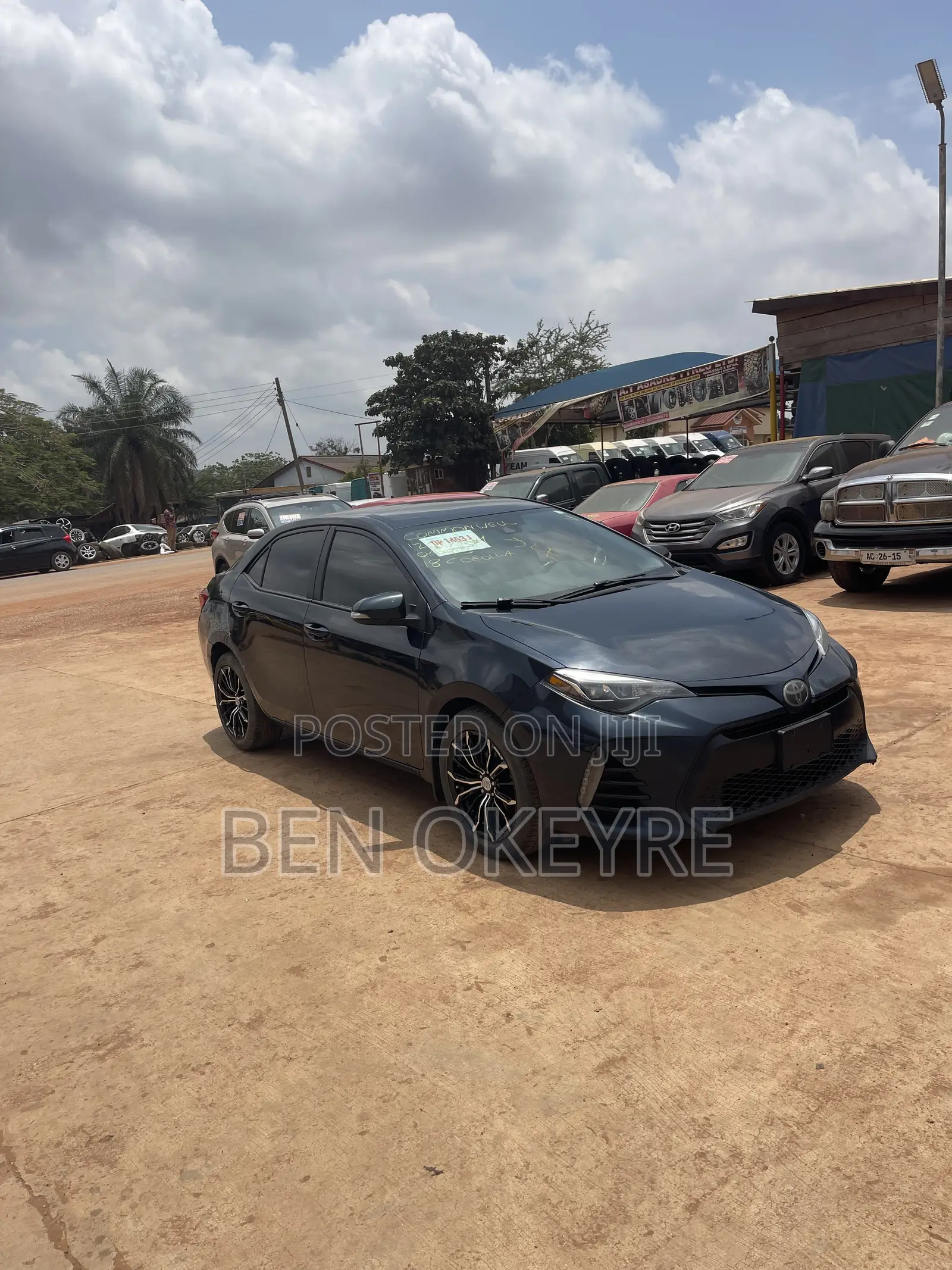 Toyota Corolla SE (1.8L 4cyl 6M) 2018 Blue